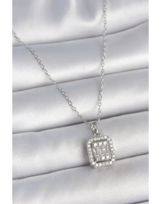 316L Çelik Gümüş Renk Zincir Kare Zirkon Taşlı Kadın Kolye