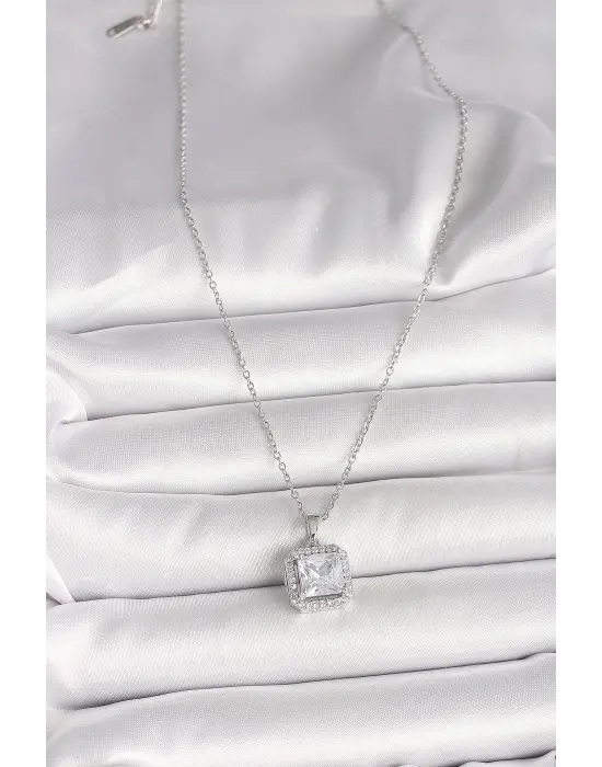 316L Çelik Gümüş Renk Zincir Kare Zirkon Taşlı Kadın Kolye