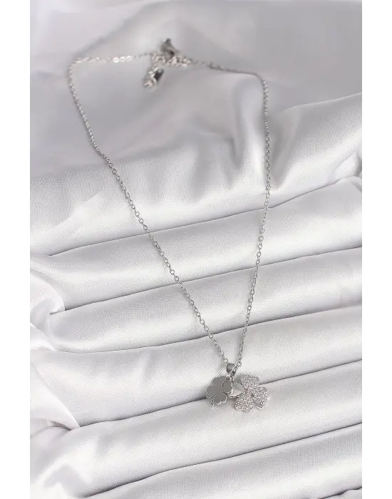 316L Çelik Gümüş Renk Zincir Sallantı Zirkon Taşlı Yonca Model Kadın Kolye