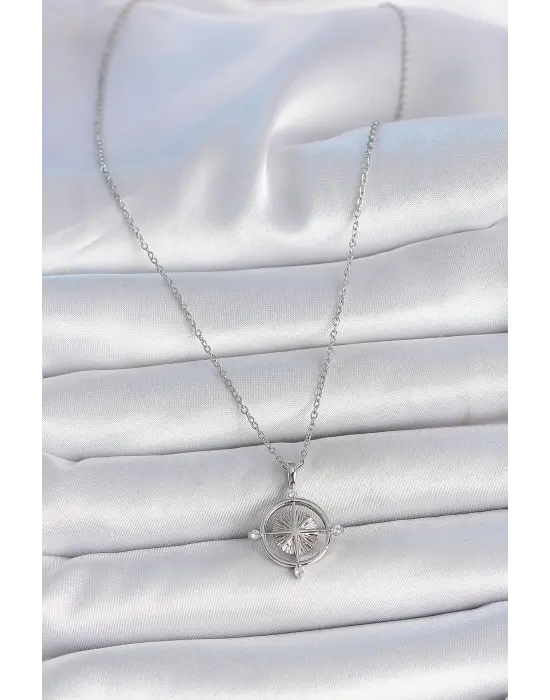 316L Çelik Gümüş Renk Zincir Zirkon Taşlı Pusula Model Kadın Kolye