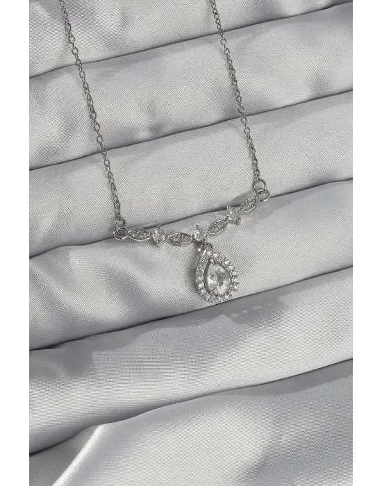  Gümüş  Zirkon Taşlı Damla Çelik Kolye