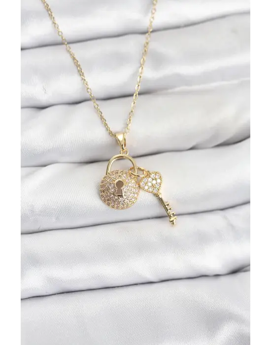316L Çelik Zincir Gold Renk Kilit Anahtar Model Zirkon Taşlı Kadın Kolye
