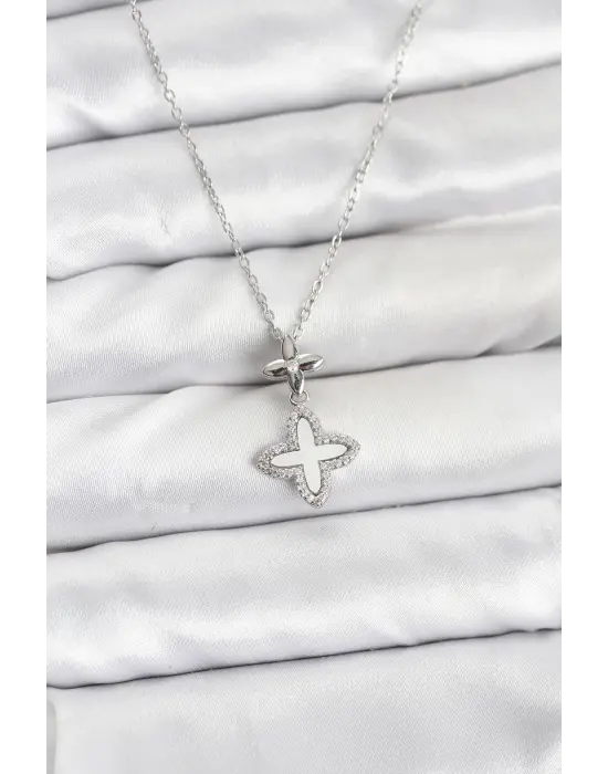 316L Çelik Zincir Gümüş Renk 4 Yapraklı Yonca Model Zirkon Taşlı Kadın Kolye