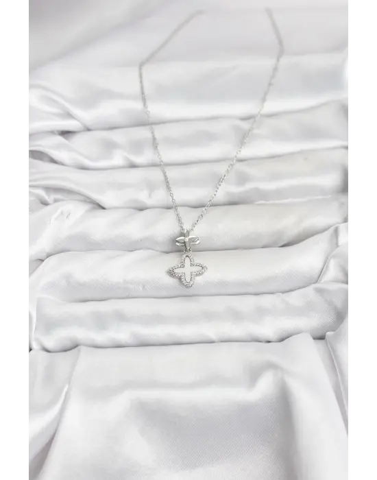 316L Çelik Zincir Gümüş Renk 4 Yapraklı Yonca Model Zirkon Taşlı Kadın Kolye