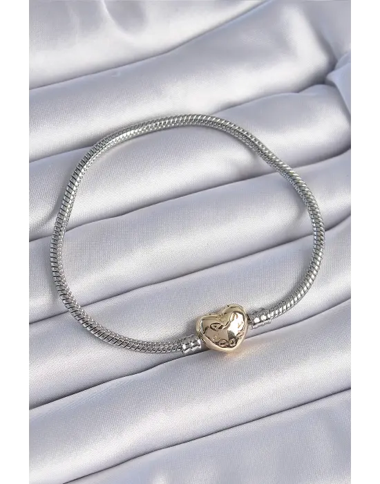316L Çelik Zincir Gümüş Renk Altın Kalp İşleme Detaylı Charm Model Kadın Bileklik