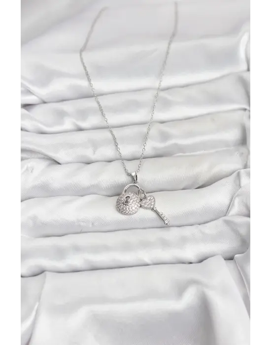 316L Çelik Zincir Gümüş Renk Kilit Anahtar Model Zirkon Taşlı Kadın Kolye