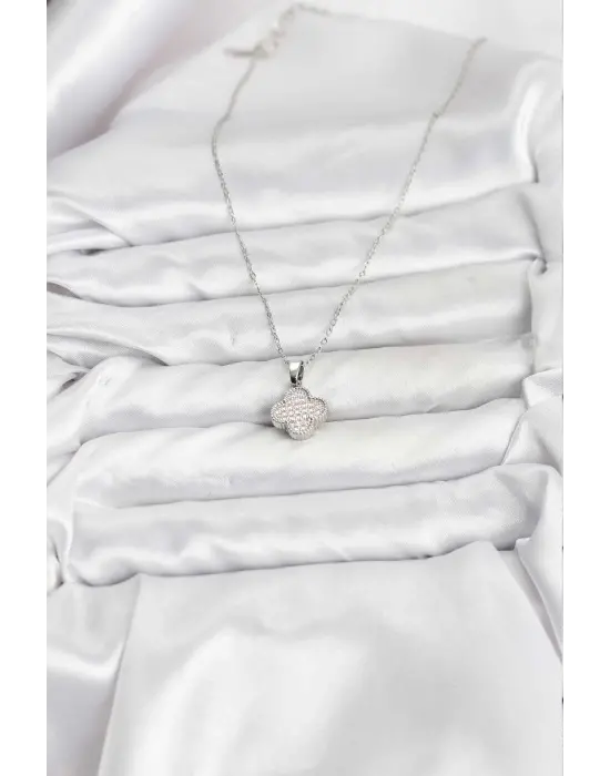 316L Çelik Zincir Gümüş Renk Zirkon Taşlı Yonca Model Kadın Kolye