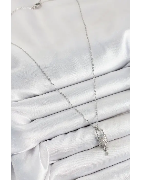 316L Çelik Zirkon Taşlı Kilit Ve Sallantılı Anahtar Model Gümüş Renk Kadın Kolye