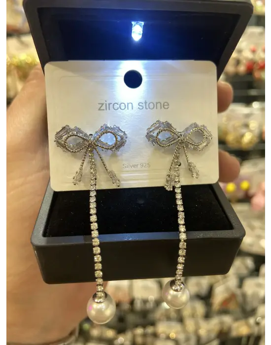 Taşlı Fiyonk Kurdele Küpe Sallantılı İncili