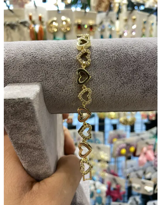 Altın Renk Kalp Figürlü Taşlı Zarif Kadın Bileklik