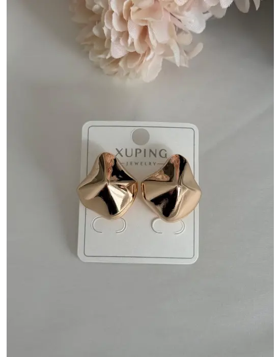 Metal görünüşlü geometrik çelik rose küpe