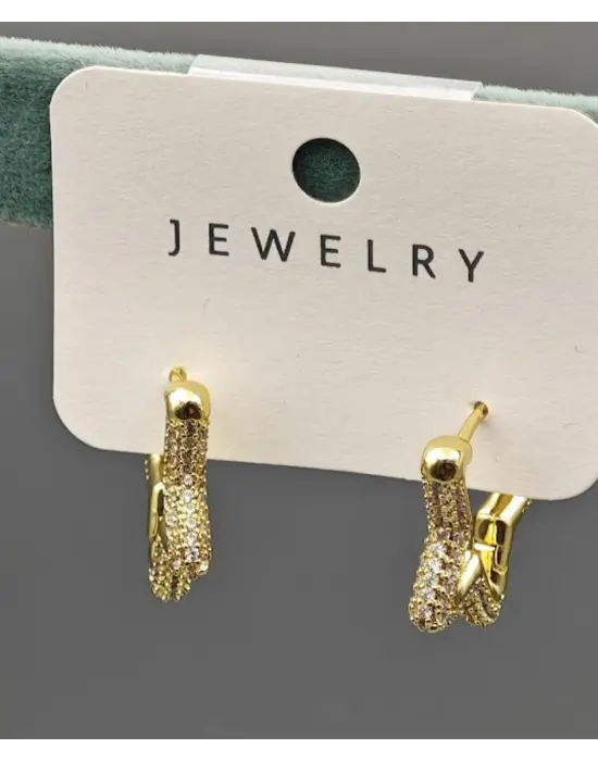 Yıldız Şeklinde Halka Model Taşlı Çelik Küpe