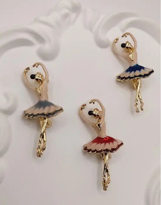 Dans Eden Balerin Broşu (Yaka İğnesi)