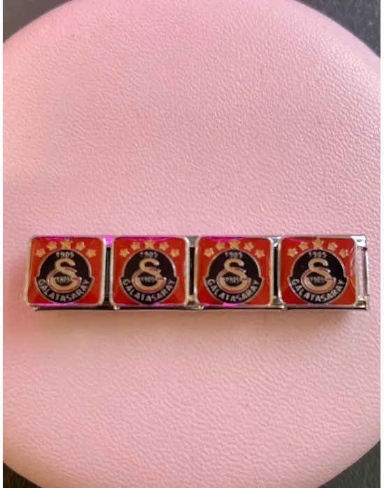 Galatasaray Charm Arma Motifli