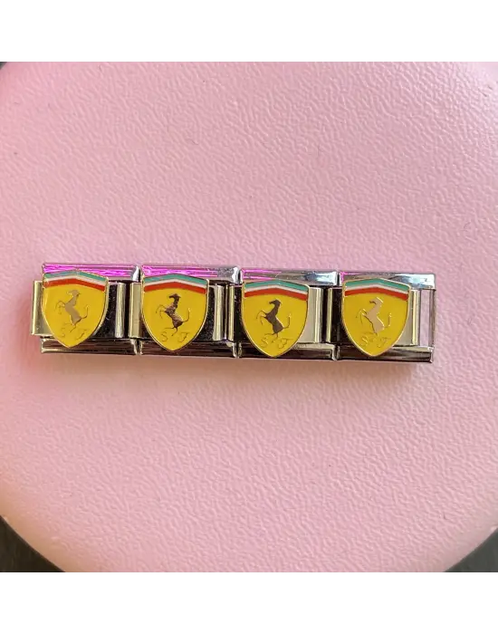 Araba Markası Ferrari Erkek Nomi Bileklik Charm