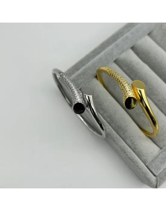 Taş Detaylı Modern Tasarım Çelik Kelepçe Bileklik (Gold & Silver)