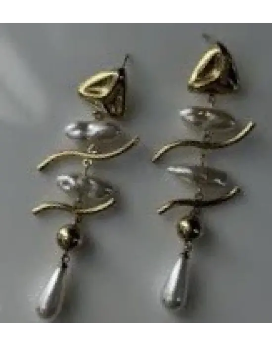 Uzun Sallantılı İnci Detaylı Balık Küpe