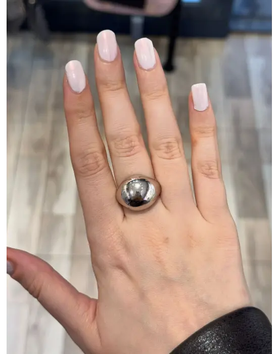 Büyük Bombeli Metal Form Parlak Gümüş Renk Modern Kadın Çelik Yüzük