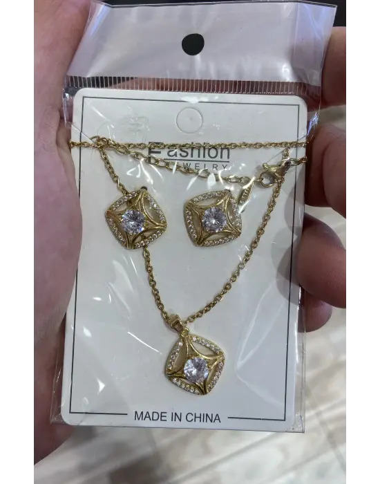 Tektaş Pırlanta Motifli Kare Model Altın Kaplama Kolye Küpe Takı Seti