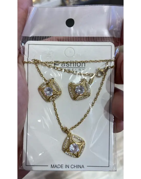 Tektaş Pırlanta Motifli Kare Model Altın Kaplama Kolye Küpe Takı Seti