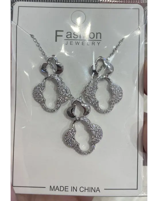 Beyaz Yonca Figürlü Zirkon Taşlı Gümüş Renk Kolye Küpe Takı Seti