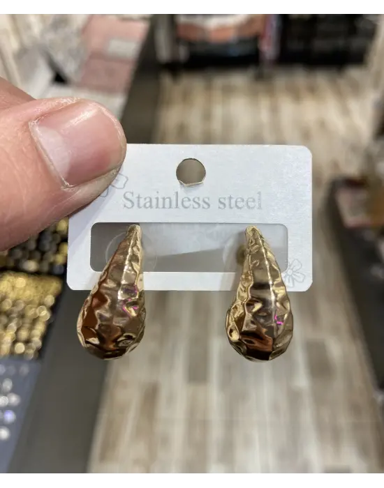 Altın Renk Büzülmüş Desenli Damla & Bottega Günlük Küpe