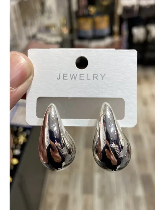 Orta Boy Gümüş Renk Günlük Model Damla Küpe