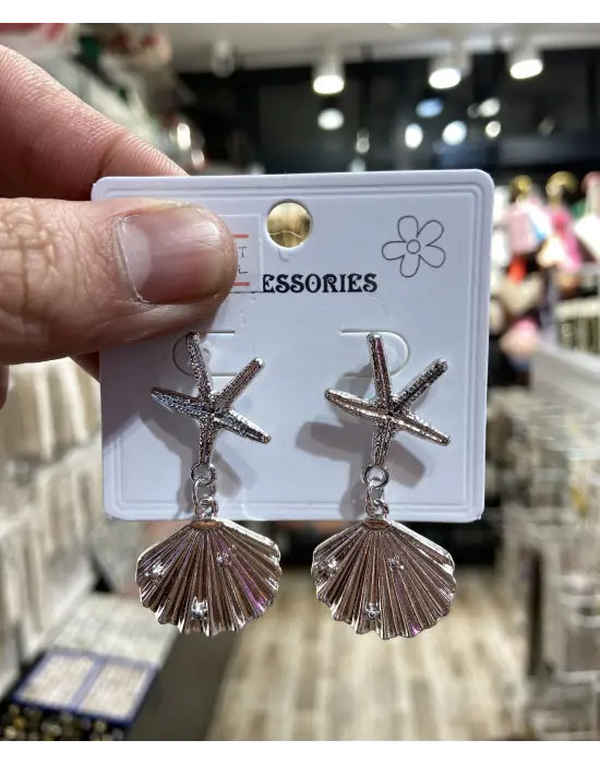 İki Katlı Beyaz Deniz Yıldızı ve Deniz Kabuğu & İstiridye Model Küpe