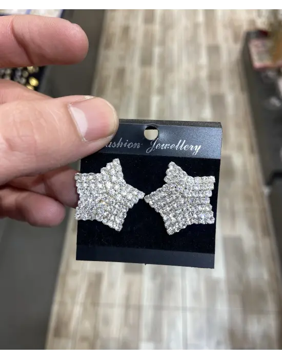 Su Yolu Şeklinde Minik Taşlı Yıldız Model Düğünlük Küpe