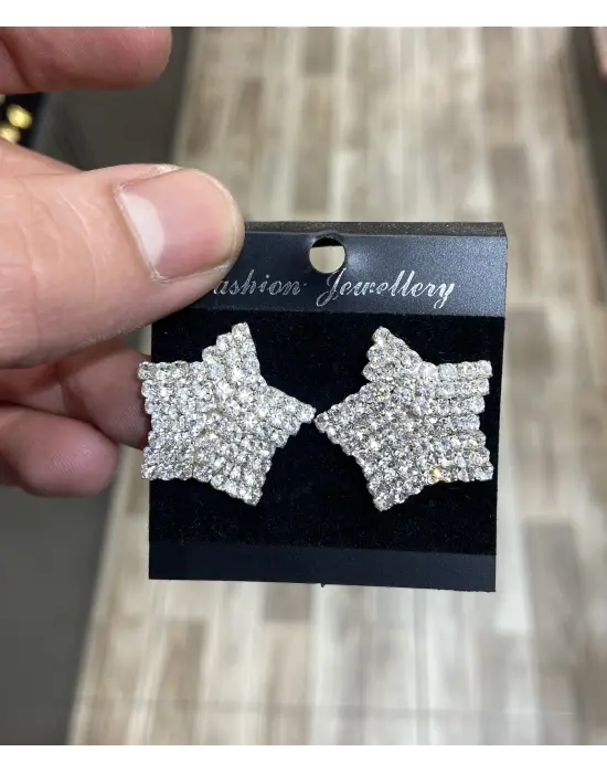 Su Yolu Şeklinde Minik Taşlı Yıldız Model Düğünlük Küpe