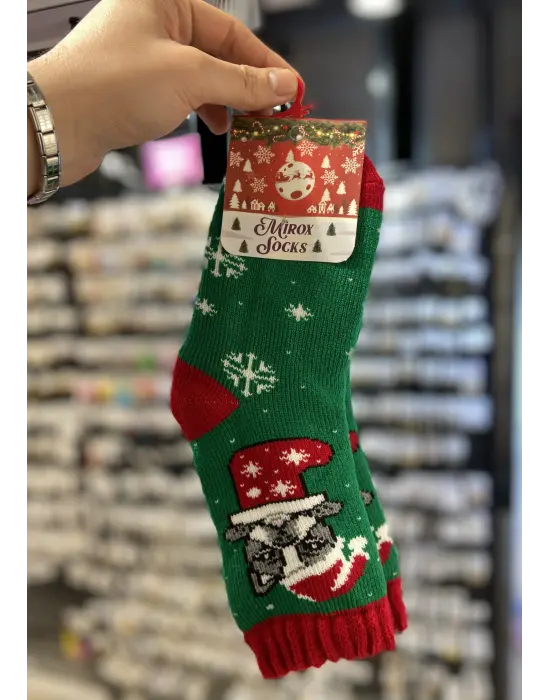 Yeşil Renk Tatlı Köpek Motifli Kar Tane Detaylı Yılbaşı Çorabı