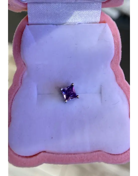 Mor Renk Baget Taşlı Tragus Piercing
