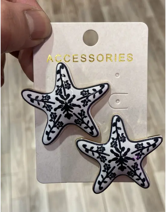 Siyah Desenli Mineli Renkli Deniz Yıldızlı Küpe