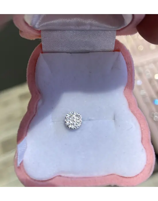 Bembeyaz Çiçek Model Cerrahi Çelik Tragus Piercing Altı Düz Döndürmeli