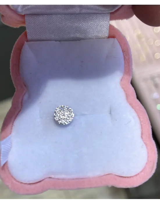 Bembeyaz Çiçek Model Cerrahi Çelik Tragus Piercing Altı Düz Döndürmeli