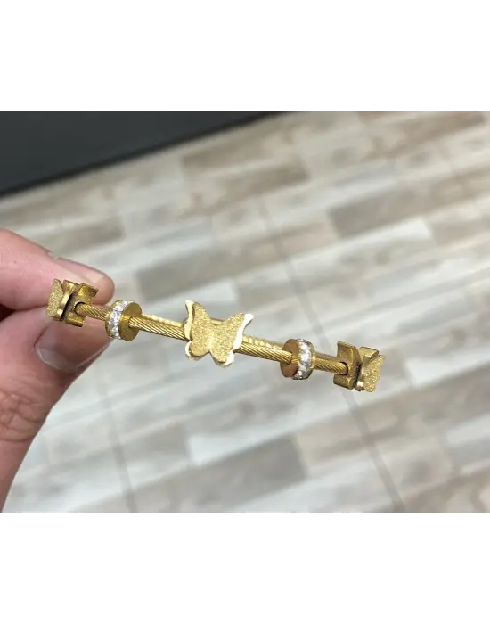 Altın Renkli Charmlı Kelebek Detaylı Ayarlanabilir Çelik Kelepçe