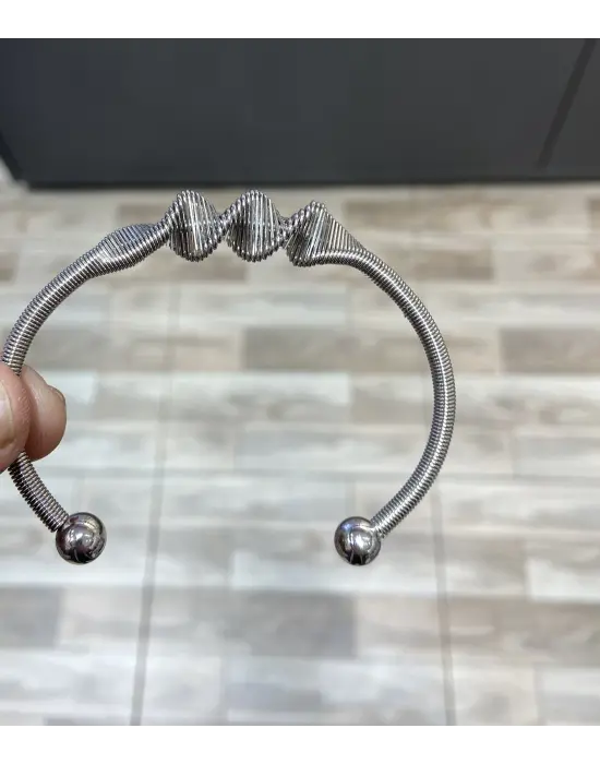 Gümüş Renk Sarmal Tel Yapılı Çelik Kelepçe Bileklik Sade