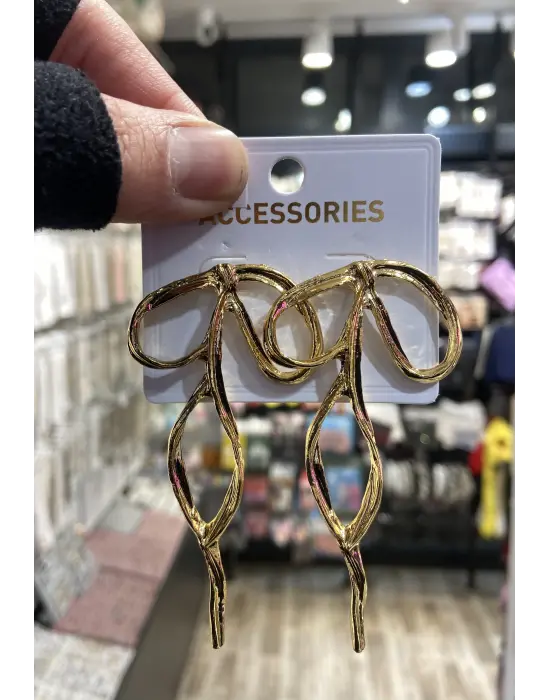 Altın Renk Büyük Boy Fiyonk & Kurdele Çelik Küpe