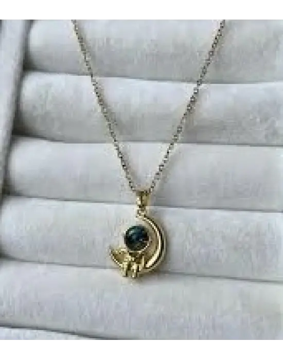 Astronot ve Ay Figürlü Altın Renk Kolye - Uzay Temalı Tasarım