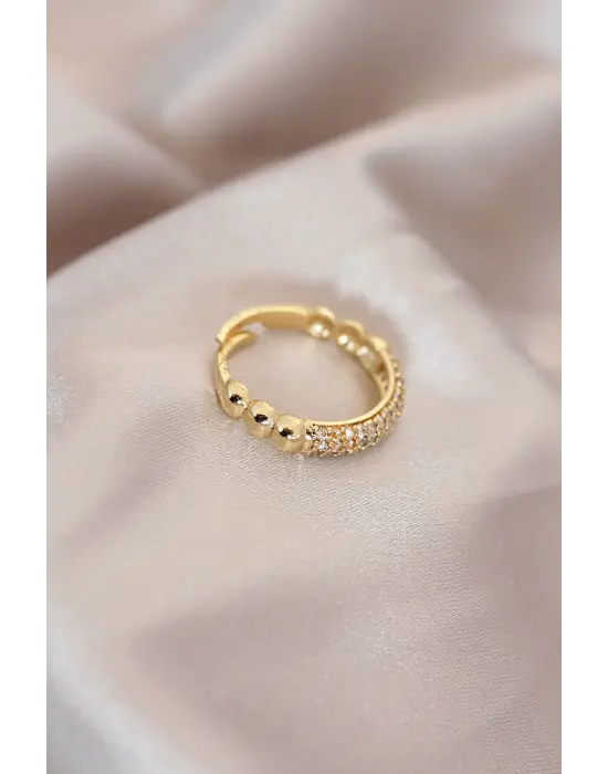 Ayarlamalı Altın Renk Metal Zirkon Taşlı Küçük Bombeli Detay Yüzük
