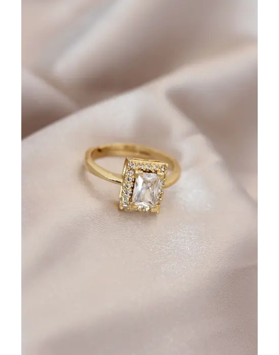 Ayarlamalı Altın Metal Zirkon ve Kristal Taşlı Dikdörtgen Model Yüzük
