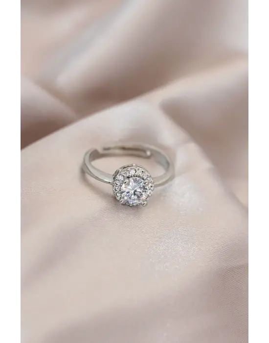 Ayarlamalı Gümüş Metal Zirkon ve Kristal Taşlı Oval Model Yüzük