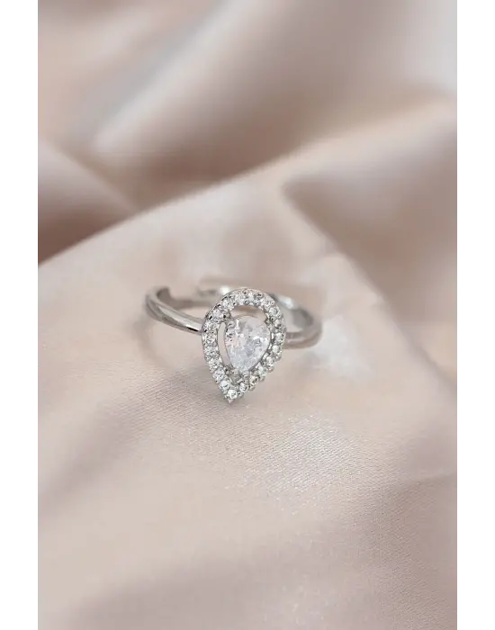 Ayarlamalı Silver Renk Metal Zirkon ve Kristal Taşlı Damla Model Yüzük