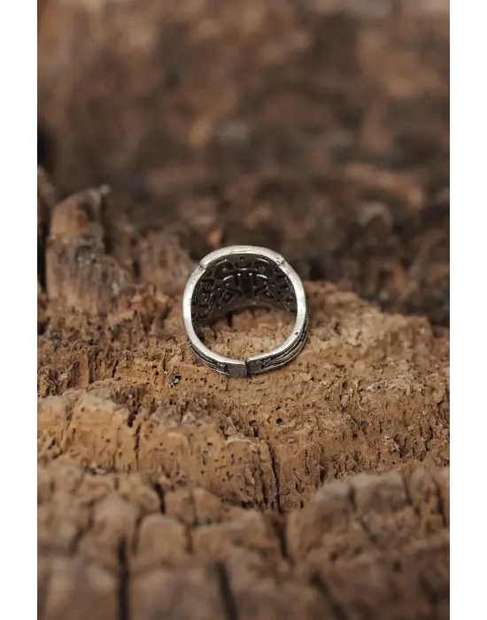 Ayarlamalı Vav Tasarımlı Erkek Yüzük