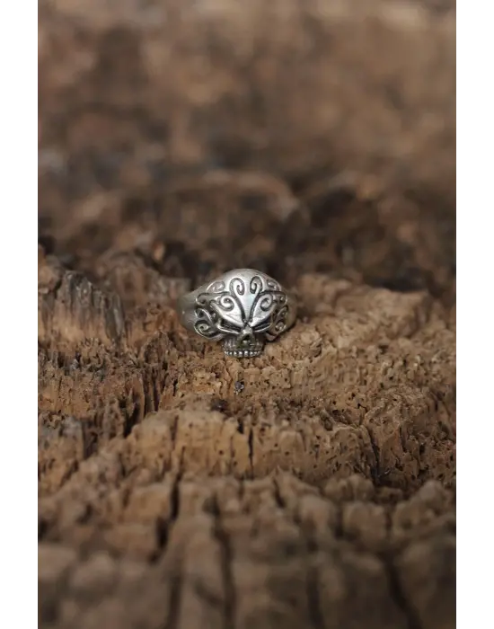 Ayarlanabilir Motifli Kuru Kafa Tasarımlı Erkek Yüzük