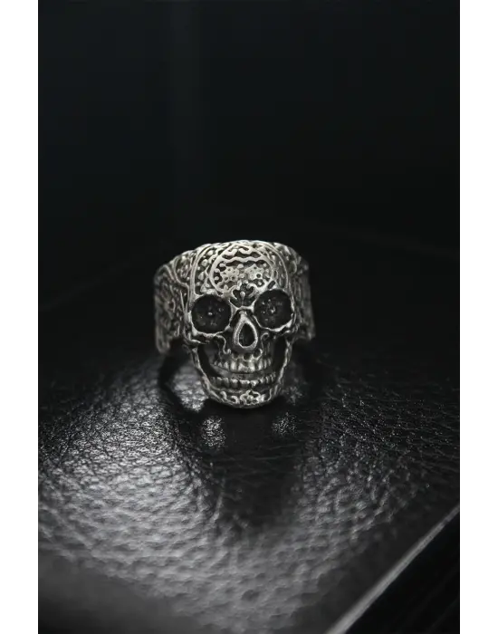 Ayarlanabilir Motifli Kurukafa Figürlü Erkek Yüzük