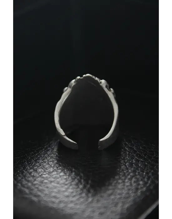 Ayarlanabilir Örümcek Ağında Kurukafa Figürlü Erkek Yüzük