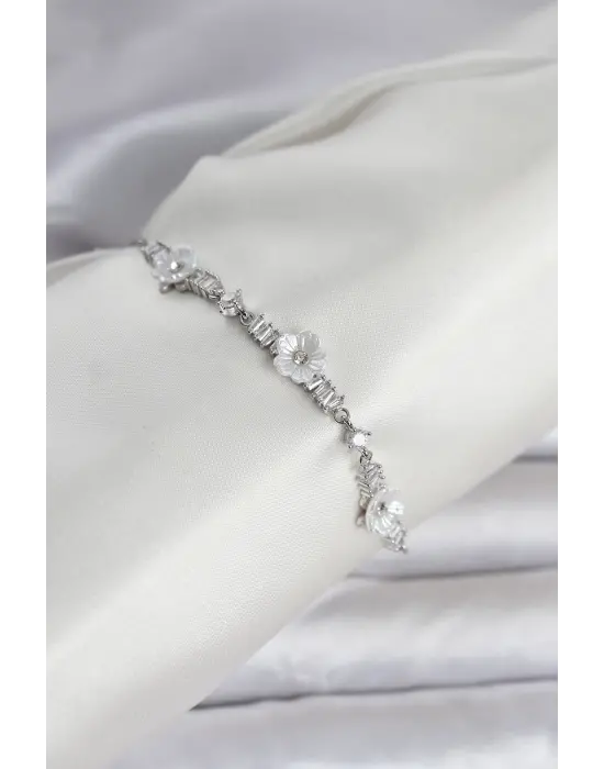 Baget Zirkon Taşlı Çiçek Model Gümüş Renk Asansörlü Kadın Bileklik