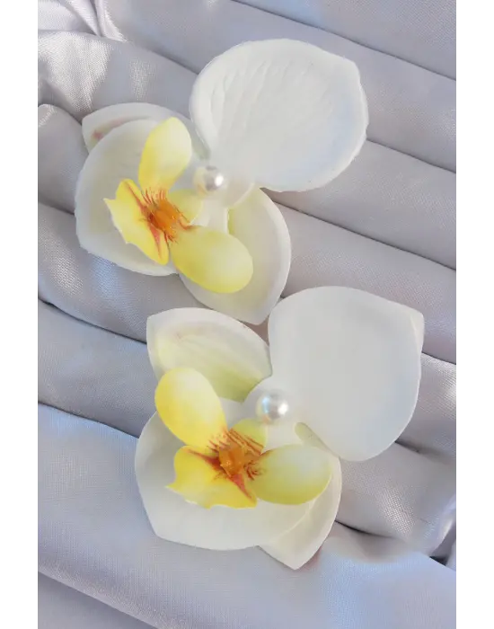 Beyaz Renk İnci Detay Orkide Çiçeği Küpe