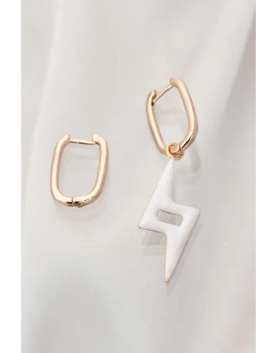 Beyaz Şimşek Model Çelik Küpe